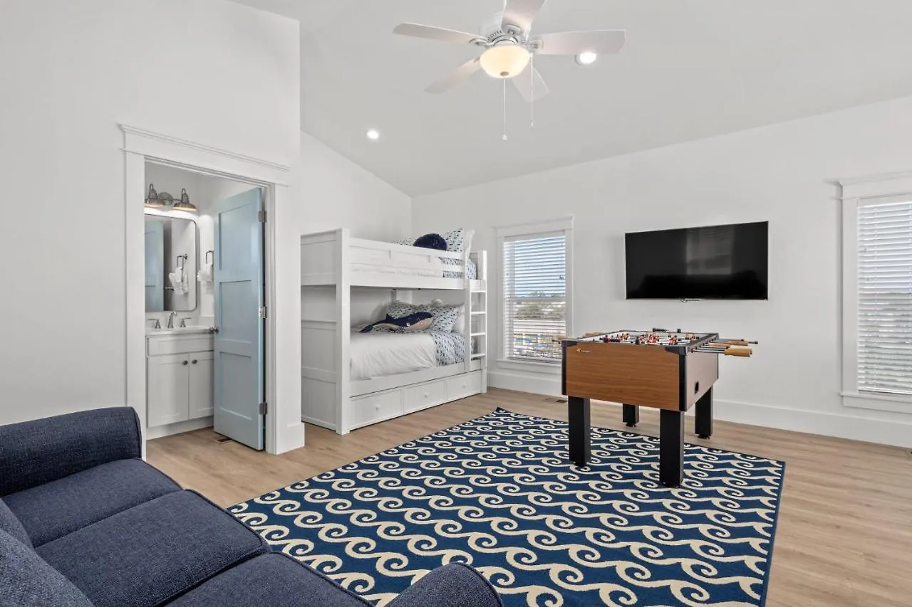 Spectacular 3Br 4Ba W/ Private Pool, 2 Min Walk To Beach - Sleeps 15! Panama City Beach