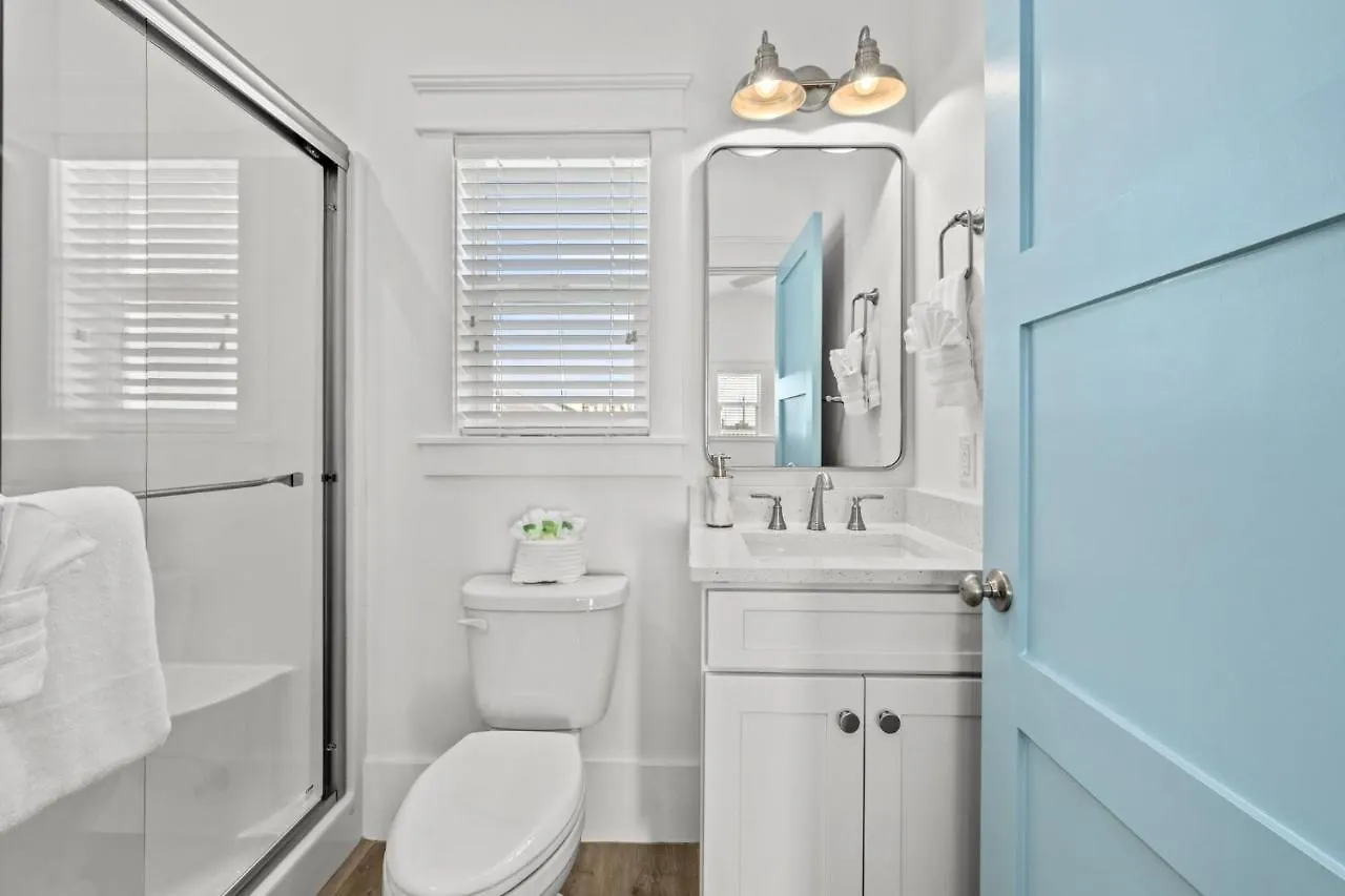 Spectacular 3Br 4Ba W/ Private Pool, 2 Min Walk To Beach - Sleeps 15! Panama City Beach United States