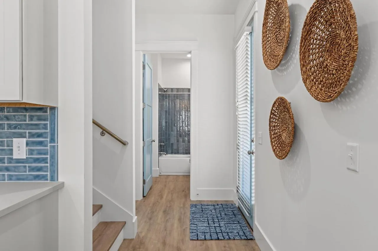 Holiday home Spectacular 3Br 4Ba W/ Private Pool, 2 Min Walk To Beach - Sleeps 15! Panama City Beach