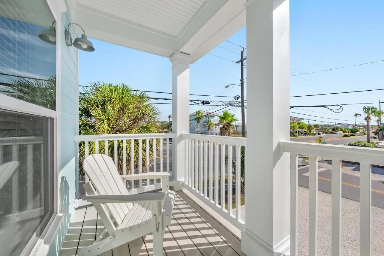 Spectacular 3Br 4Ba W/ Private Pool, 2 Min Walk To Beach - Sleeps 15! Panama City Beach Holiday home