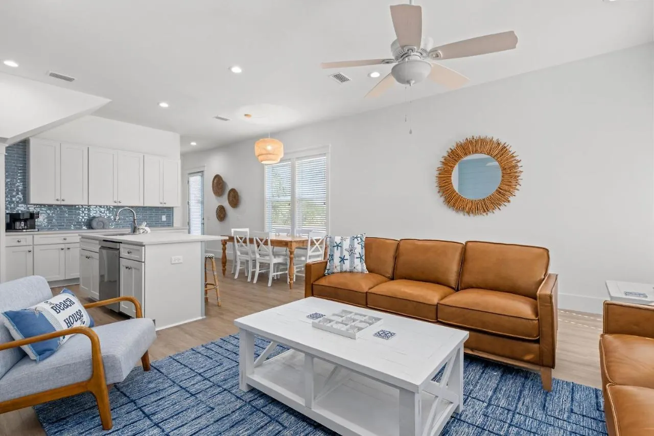 Holiday home Spectacular 3Br 4Ba W/ Private Pool, 2 Min Walk To Beach - Sleeps 15! Panama City Beach United States