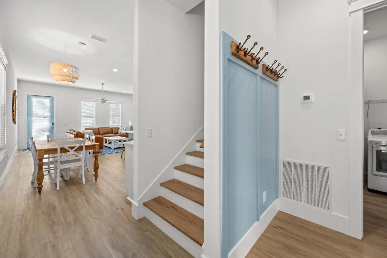 Holiday home Spectacular 3Br 4Ba W/ Private Pool, 2 Min Walk To Beach - Sleeps 15! Panama City Beach
