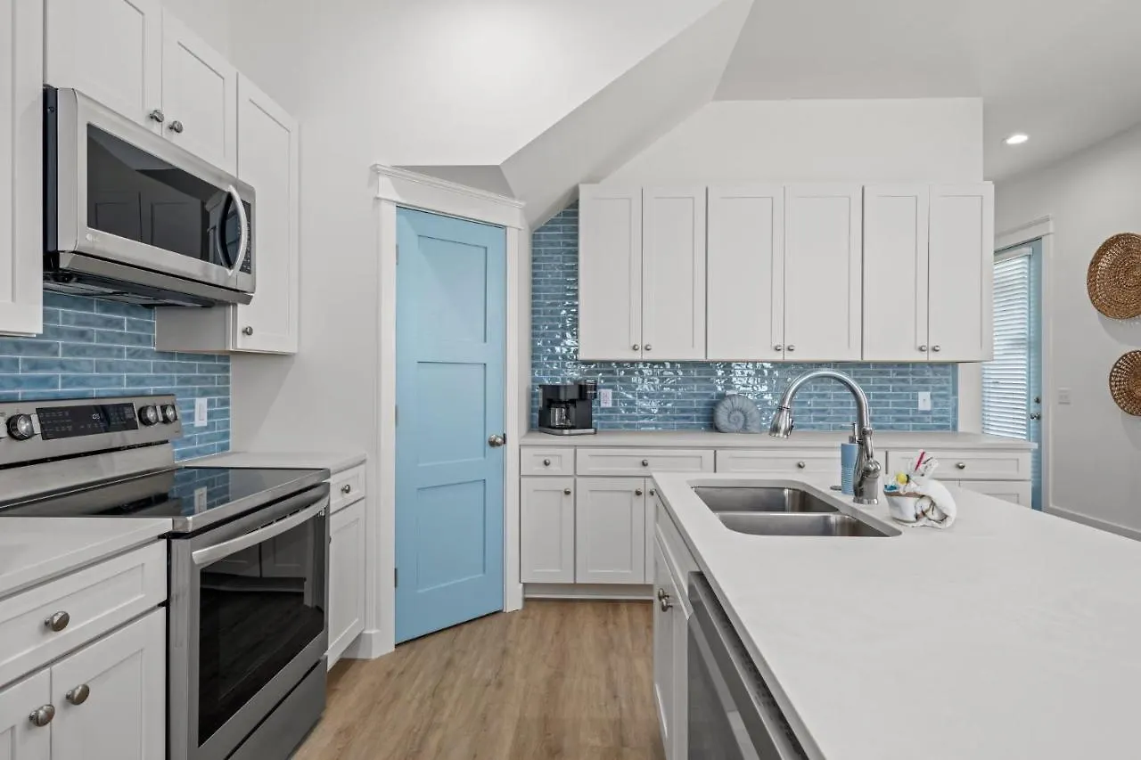 Spectacular 3Br 4Ba W/ Private Pool, 2 Min Walk To Beach - Sleeps 15! Panama City Beach