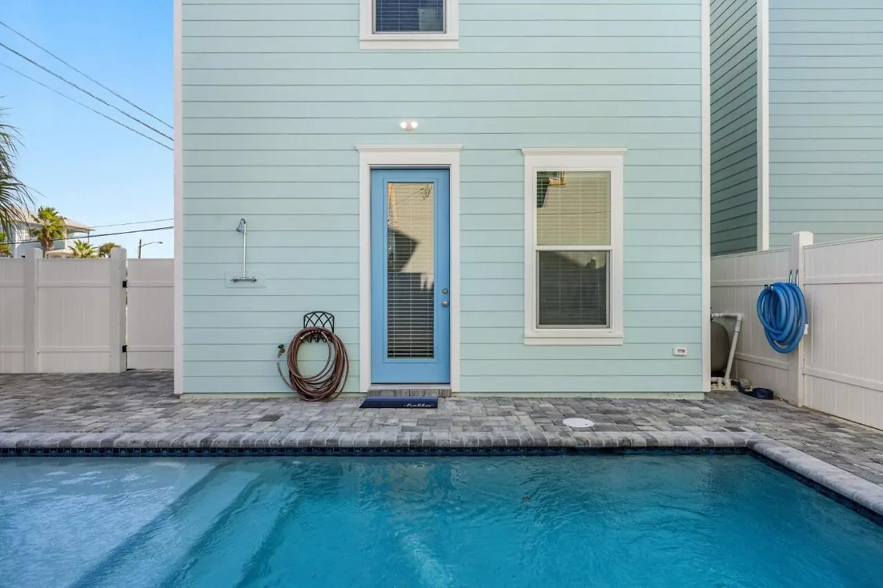 Spectacular 3Br 4Ba W/ Private Pool, 2 Min Walk To Beach - Sleeps 15! Panama City Beach Holiday home