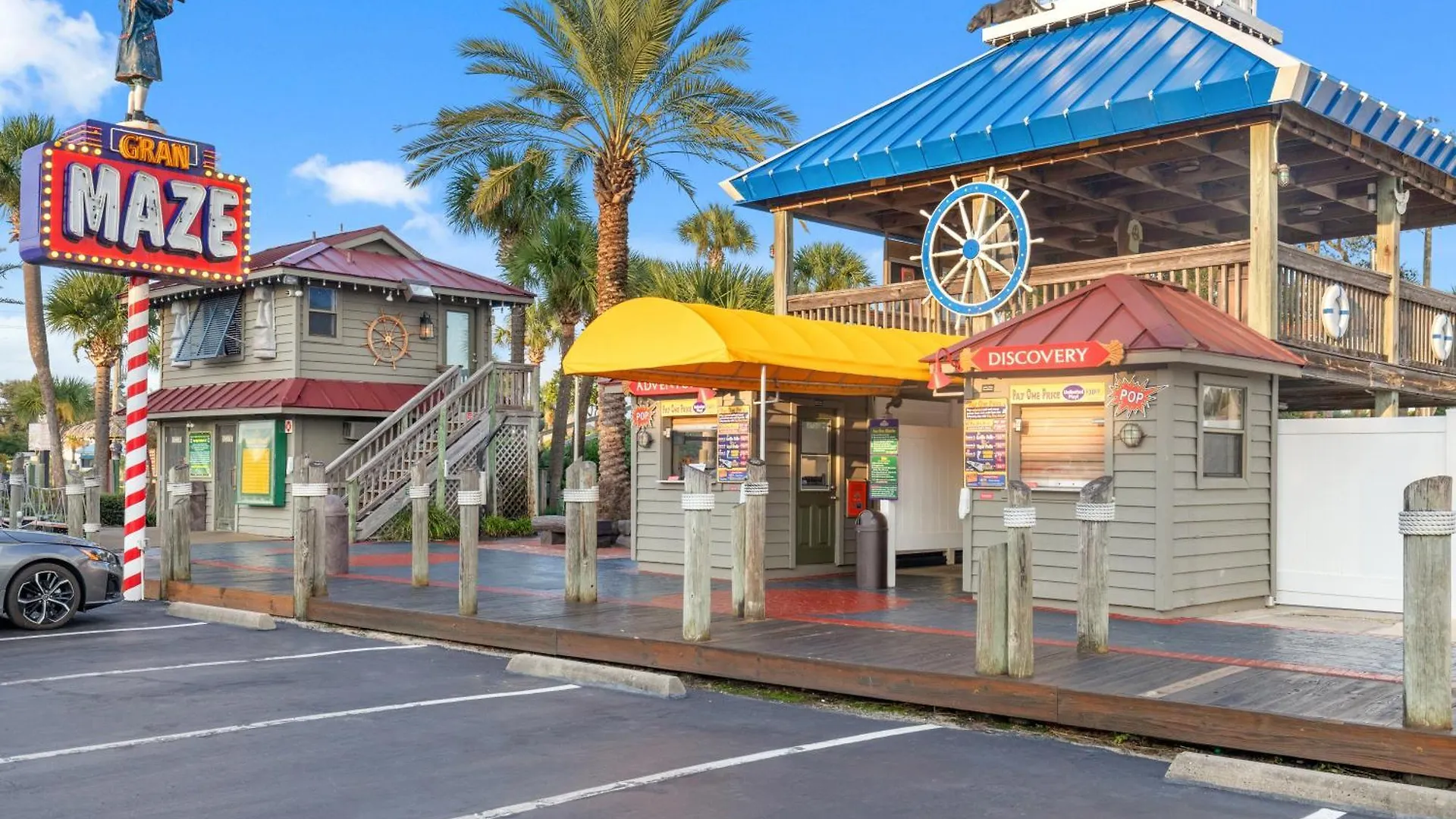 Holiday home Spectacular 3Br 4Ba W/ Private Pool, 2 Min Walk To Beach - Sleeps 15! Panama City Beach United States